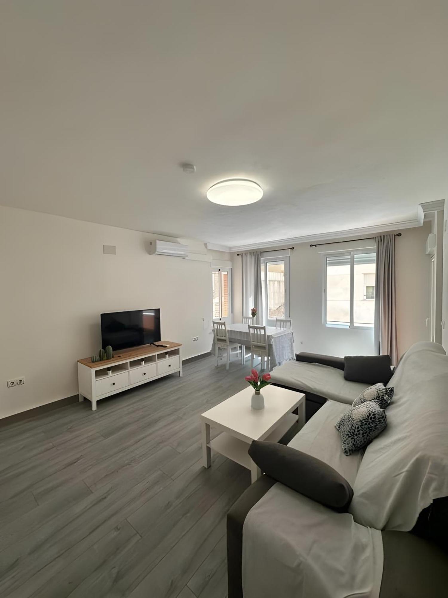 Mediterranean Breeze Malaga Luaran gambar